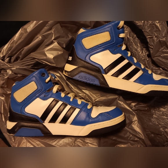 🖤Adidas High-tops💙 - Picture 1 of 7